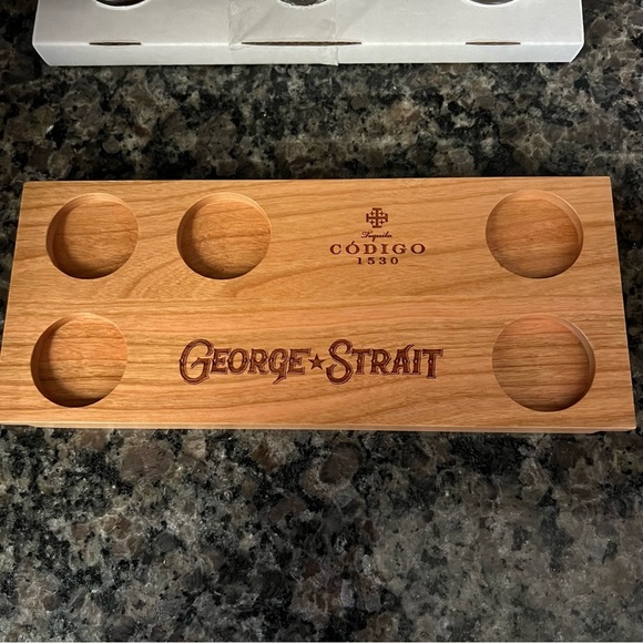 George Strait Codigo 1530 Tequilla 5 Shot Glass Flight Tray And Glasses NIB - Picture 2 of 6
